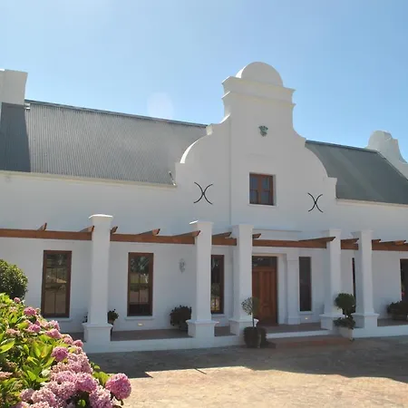 Lombard Villa-2